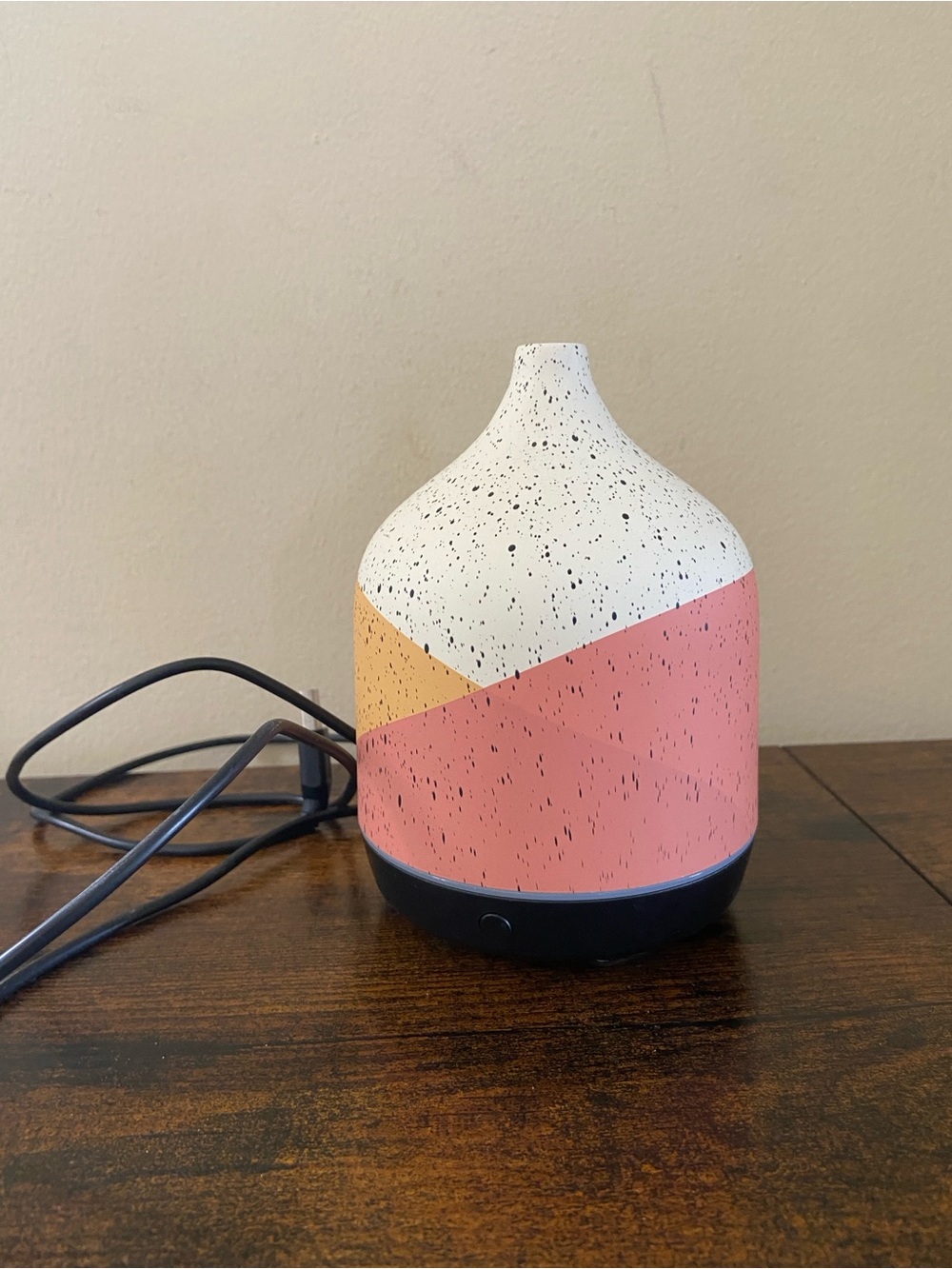 Speckled Ceramic Aroma Diffuser in White, Peach & Mustard